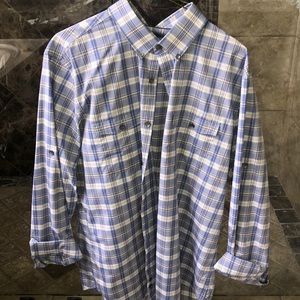 Express fitted men’s shirt.